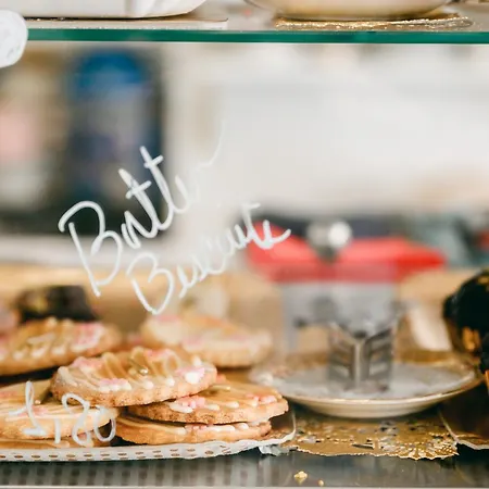 招待所 Giorgio Boutique