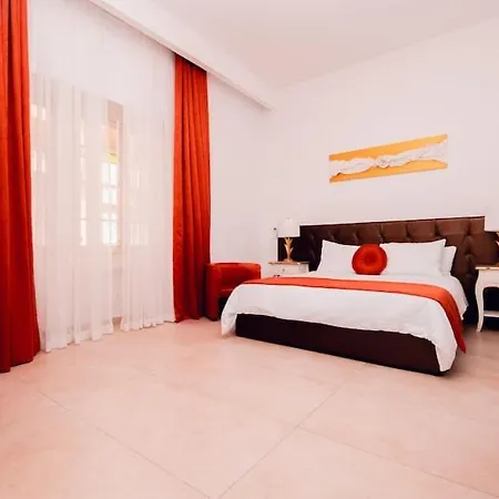 Konukevi Giorgio Boutique 3*